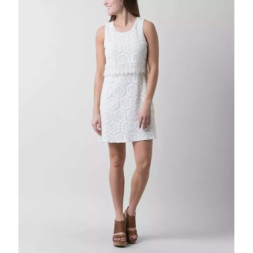 Eyeshadow Off Brulee White Lace Mini Dress S‎